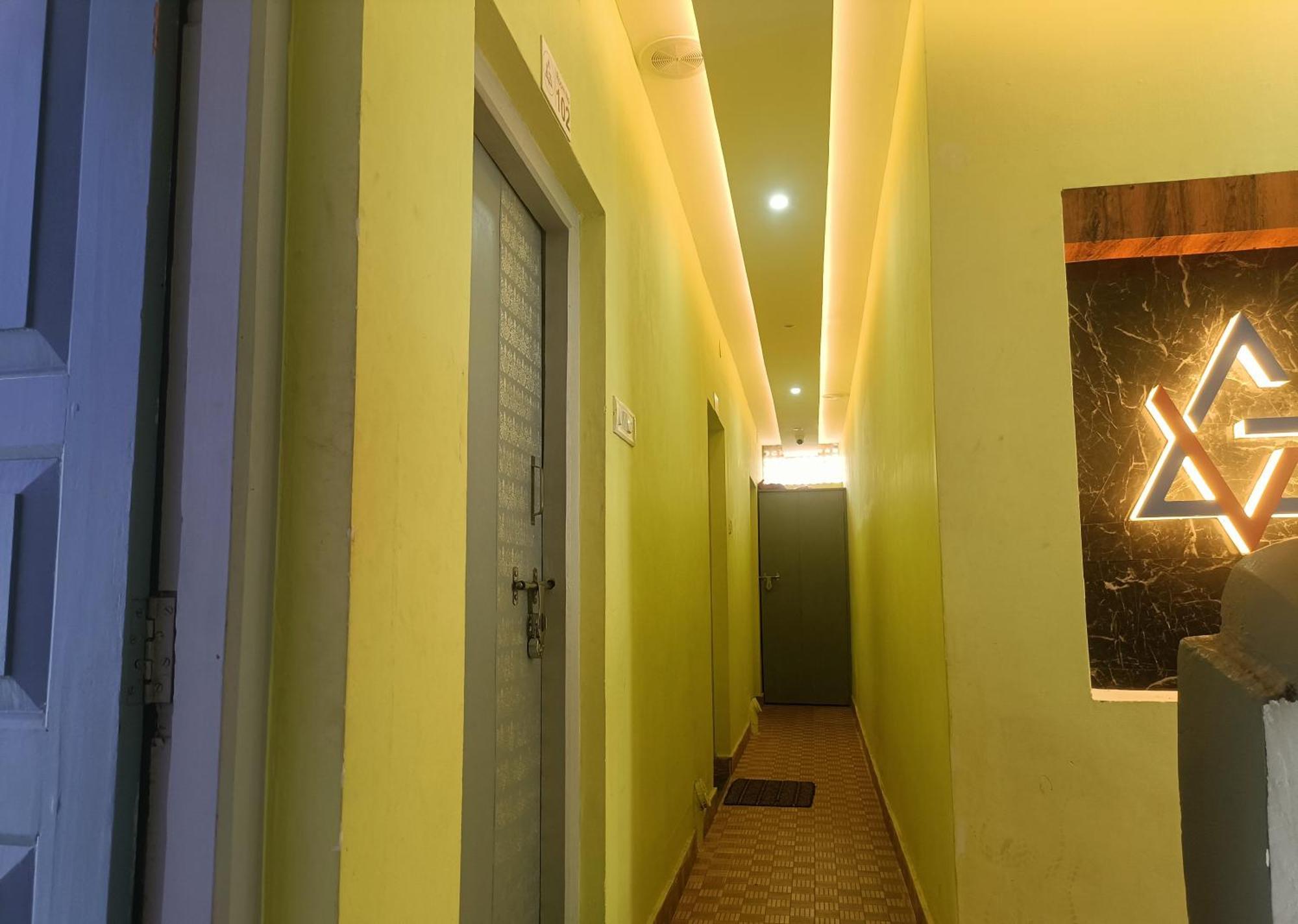 Hotel Grand View Puri Exterior photo